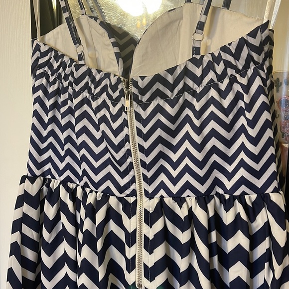 Hello Molly Chevron Print Mini Dress ~ Small - Picture 4 of 5
